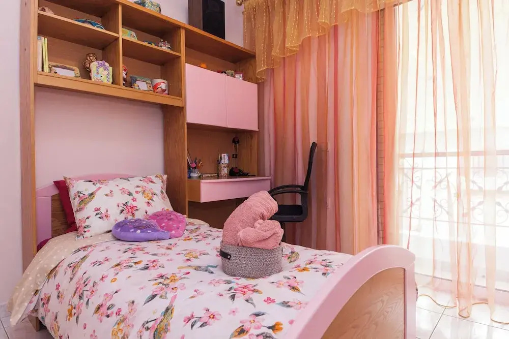 Chrisoupoli Cheerful 2 Bd Apt w Balcony