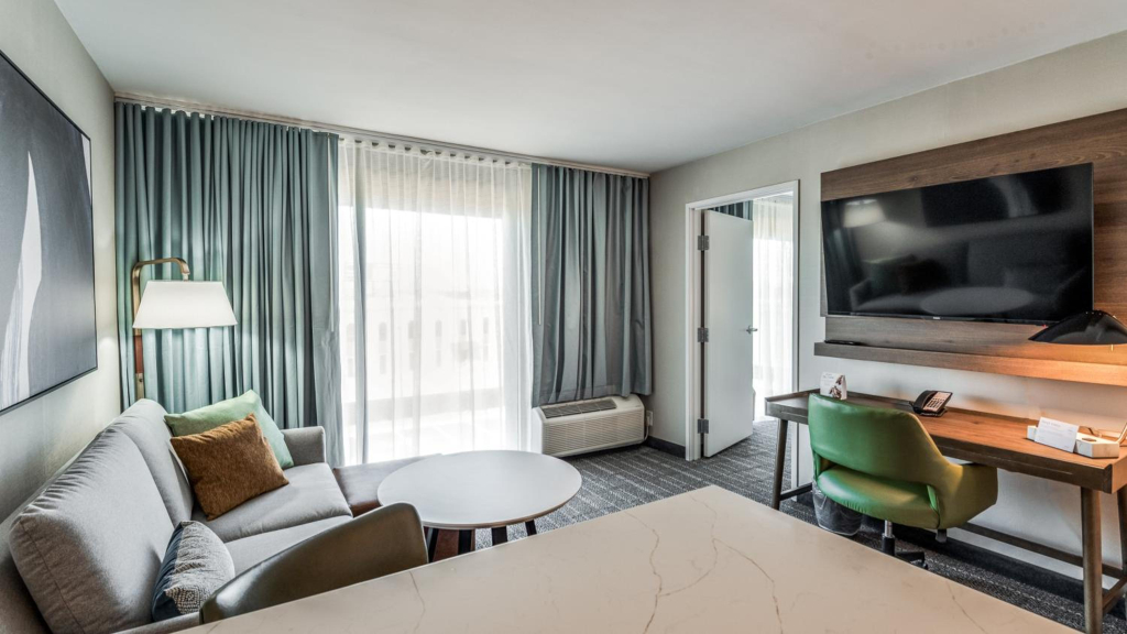 Staybridge Suites Dallas Market Ctr Love Field by IHG