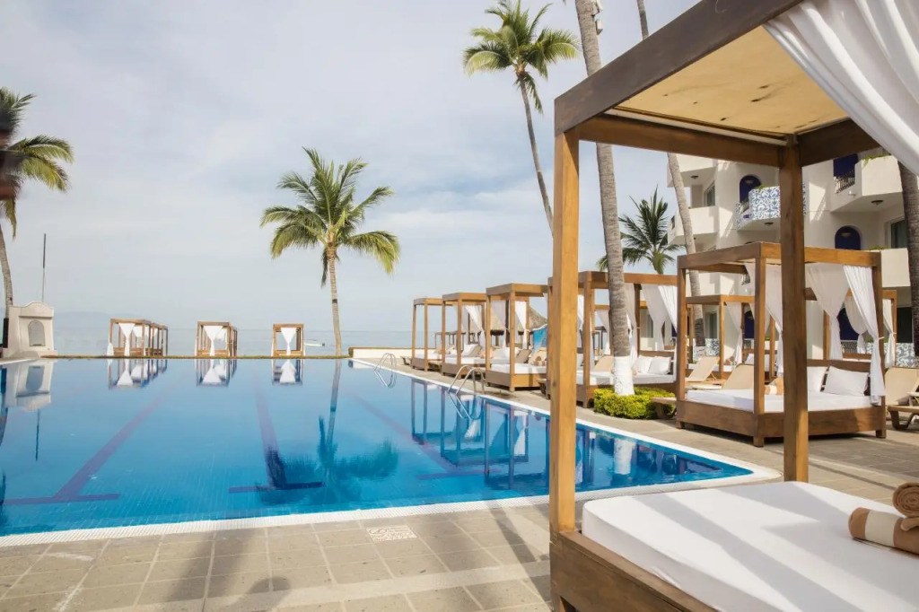 Crown Paradise Golden All Inclusive Resort