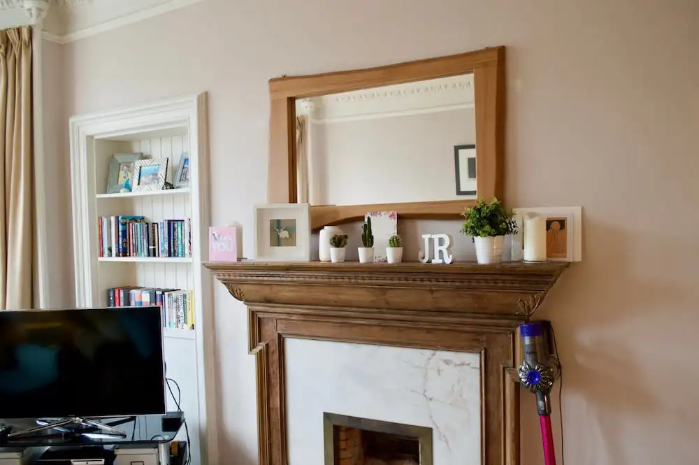 Traditional 2 Bedroom Apartment In Edinburgh