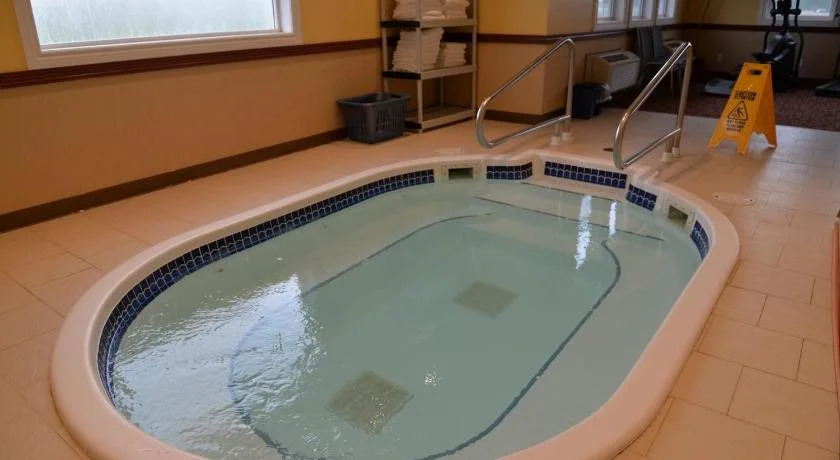 Northern Lights Inn & Suites