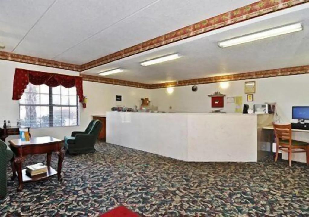 Econolodge inn & suites