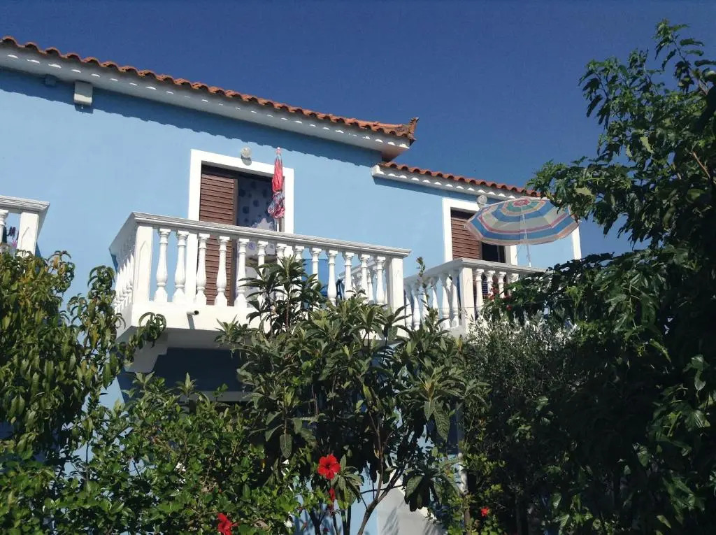 Dina Studios