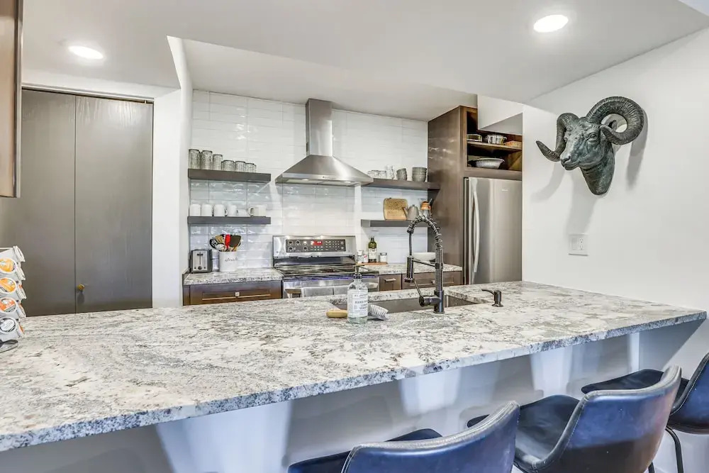 Patio & Dillon Reservoir Views: Chic Frisco Condo!