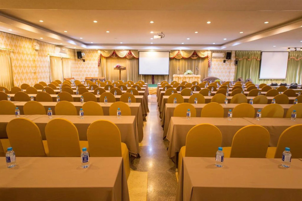 Sri Siam Resort