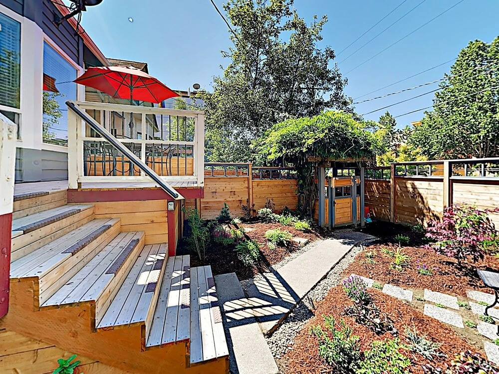 1124 14th Ave Townhome by RedAwning