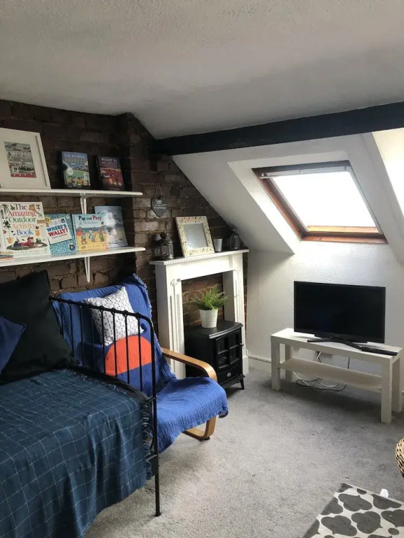 Quirky Loft Apartment in Paignton With sea Views