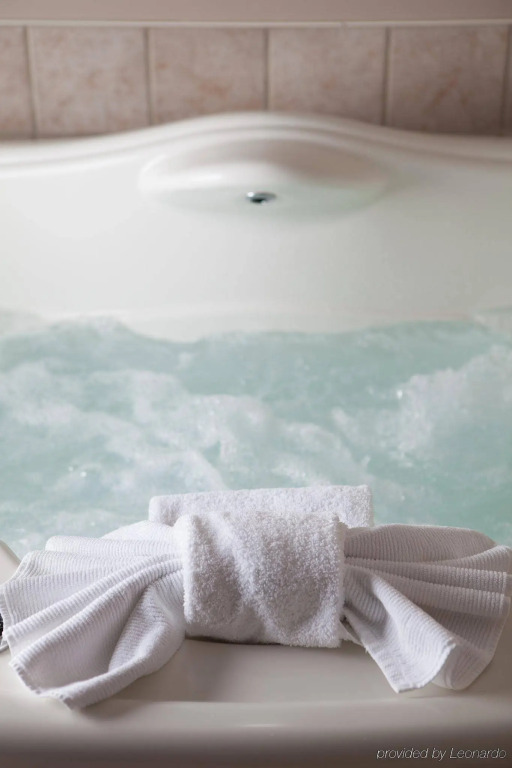 Grand Hotel & Conference Centre Calgary Airport, an Ascend Collection Hotel