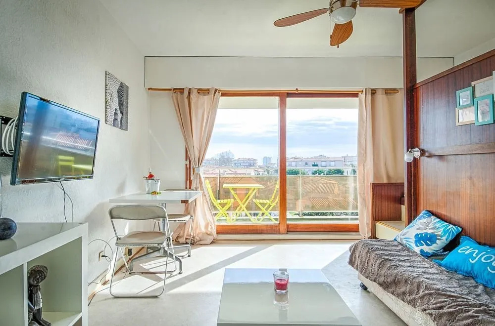 Studio moderne à la plage