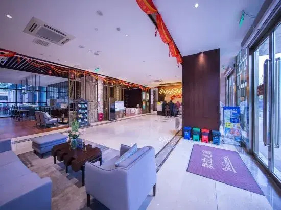 Borrman International Hotel（Anning Wuyue Plaza）