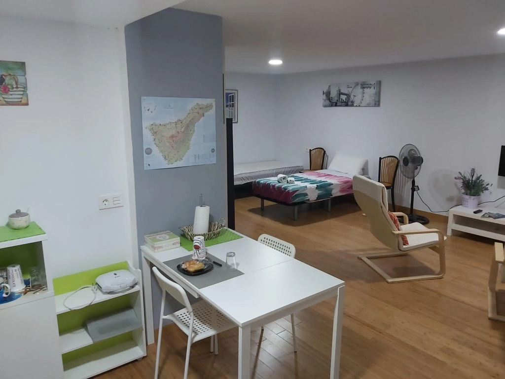 Loft Santa Cruz, Acoran