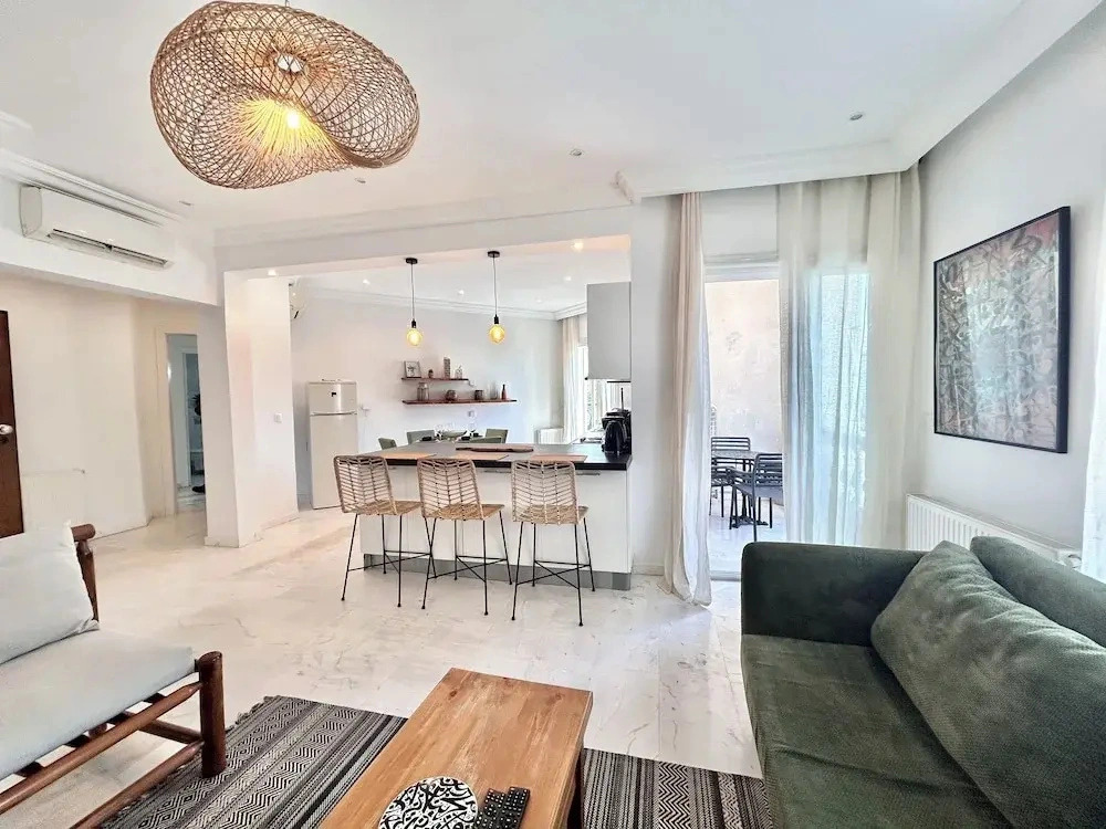 Saint Germain Apartment in La Marsa Cailloux