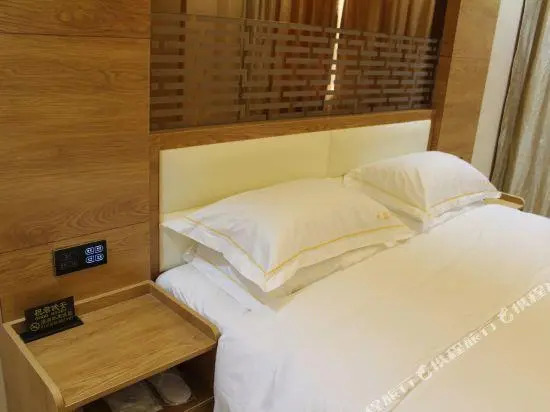 Zhonghai Hotel