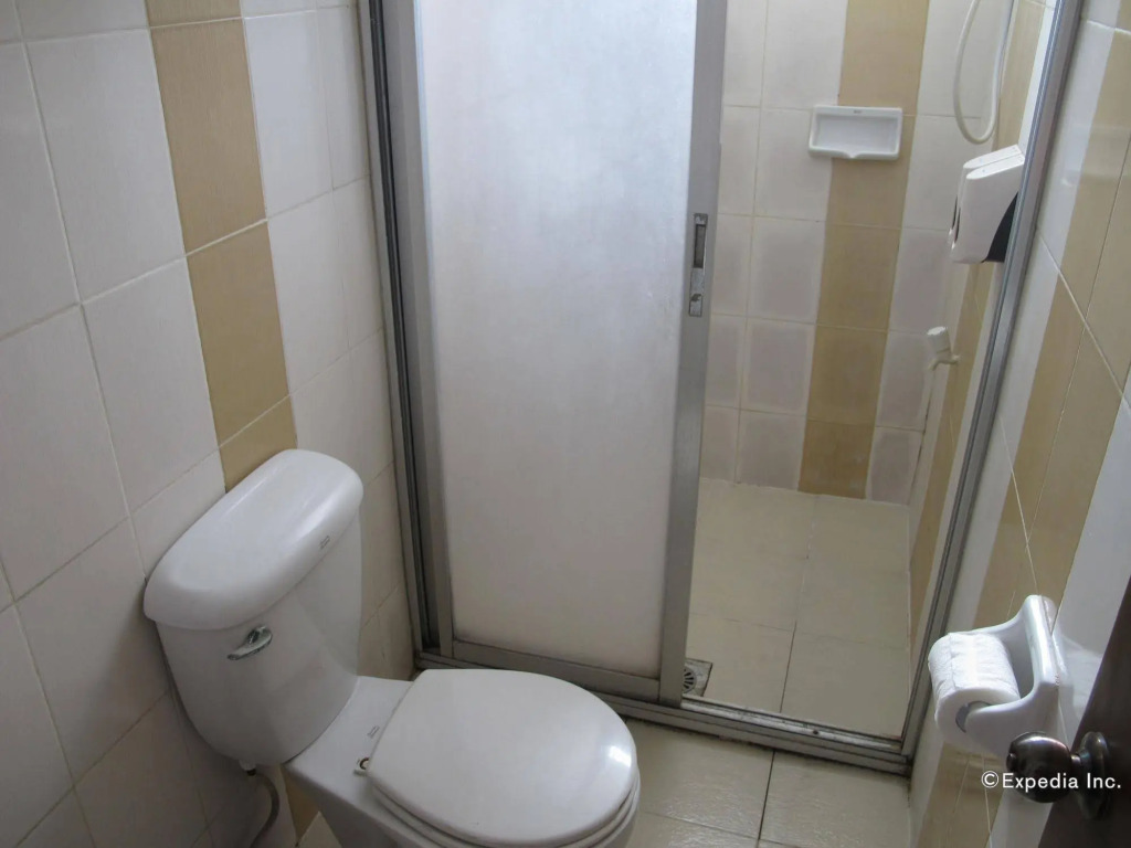 RedDoorz Plus New Era Budget Hotel Mabolo former RedDoorz near Landers Superstore Cebu City