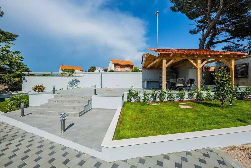 Two-bedroom Apartment Near Beach