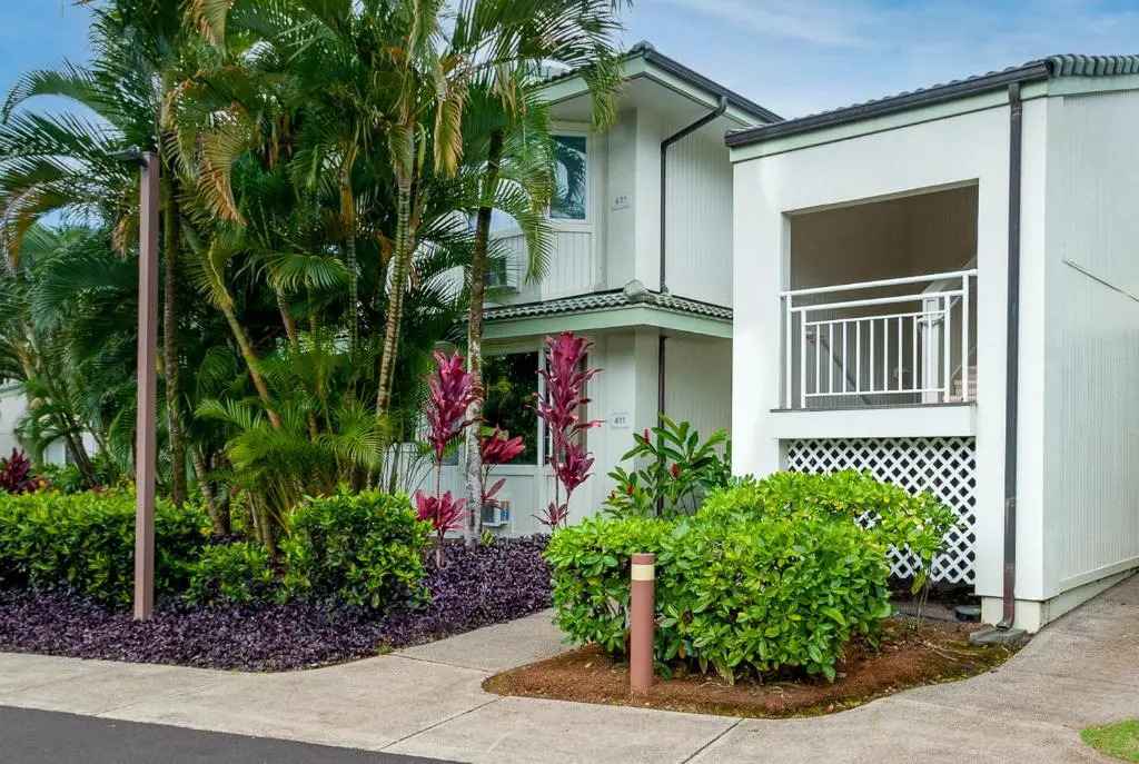 Emmalani 411 - AC, spacious, golf course view, close to beach!