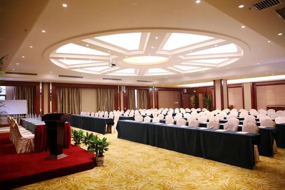 Jinhu Hotel