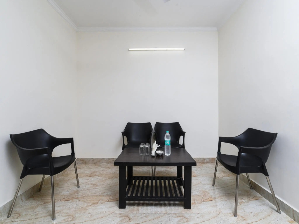 OYO 14722 Diamond Stay