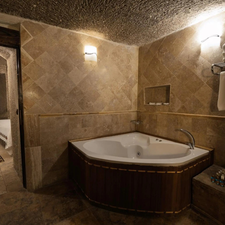 Grand Cave Suites