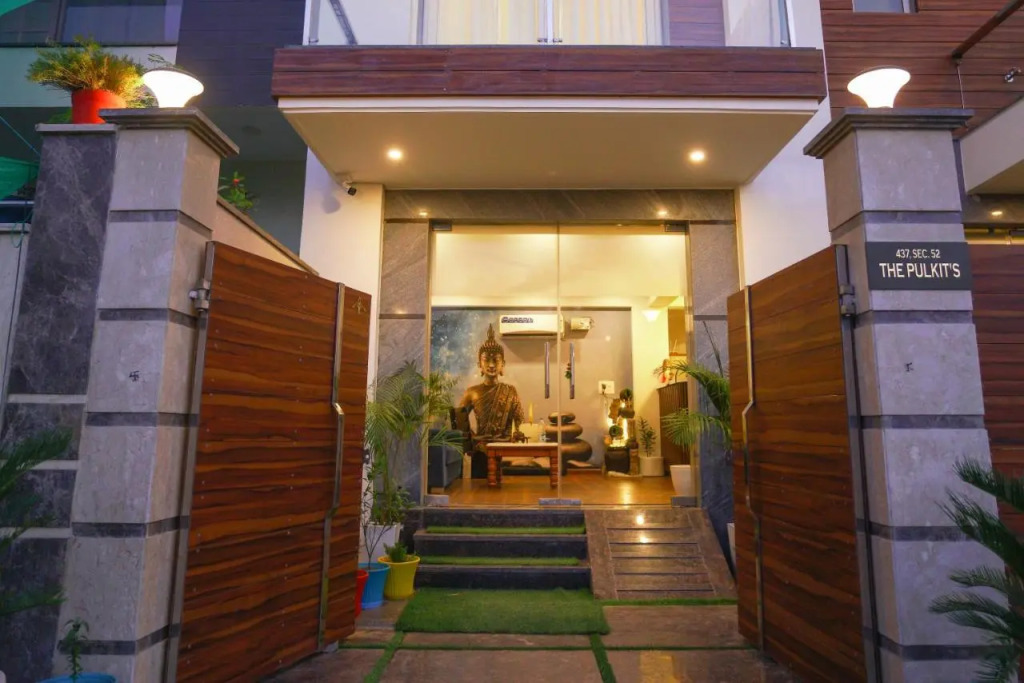 Lime Tree Hotel Pulkit Gurgaon-Artemis Hospital, Nearest Metro Huda City Centre