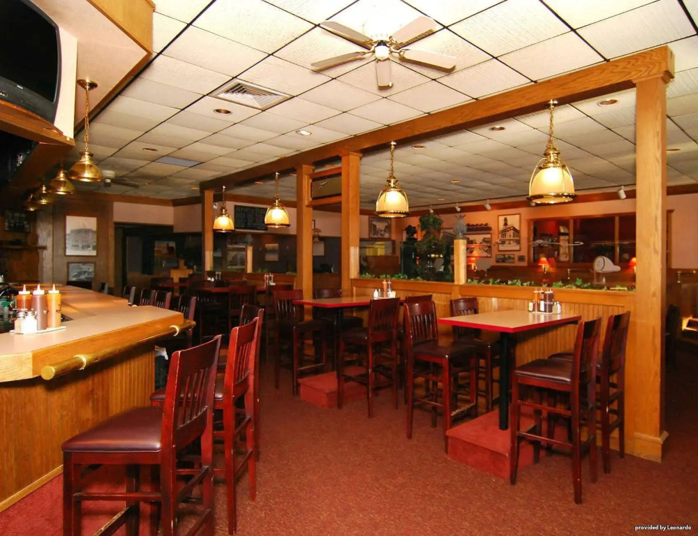 Crossroads Hotel & Event Center