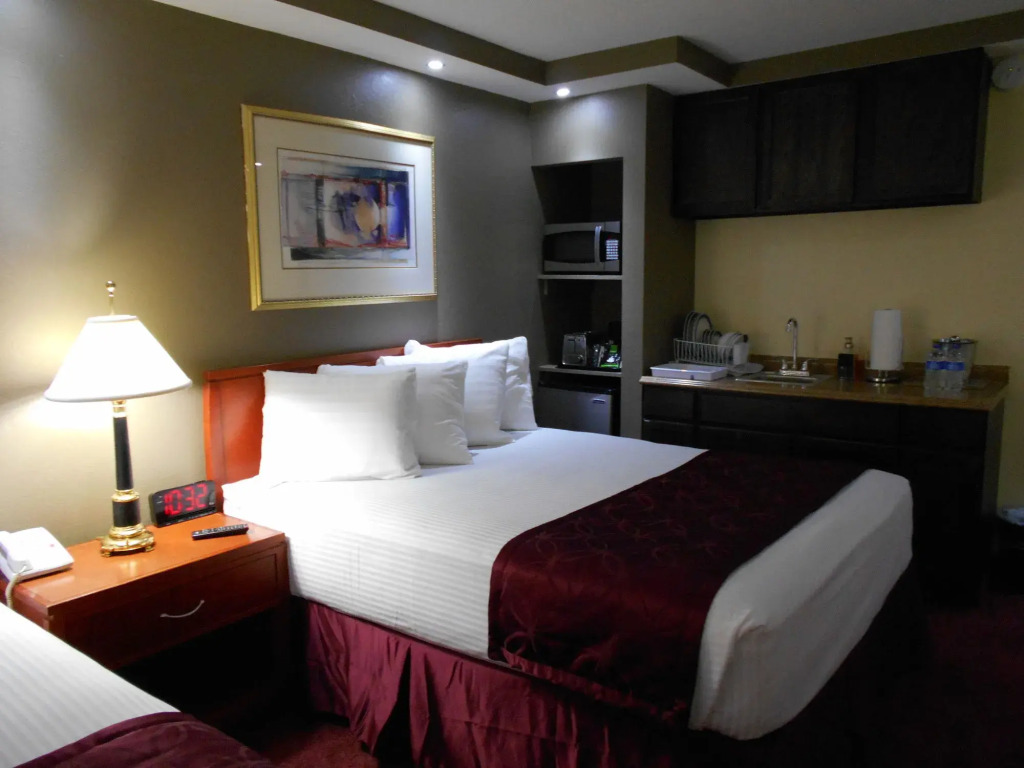 Best Host Inn Plaza Kansas City South