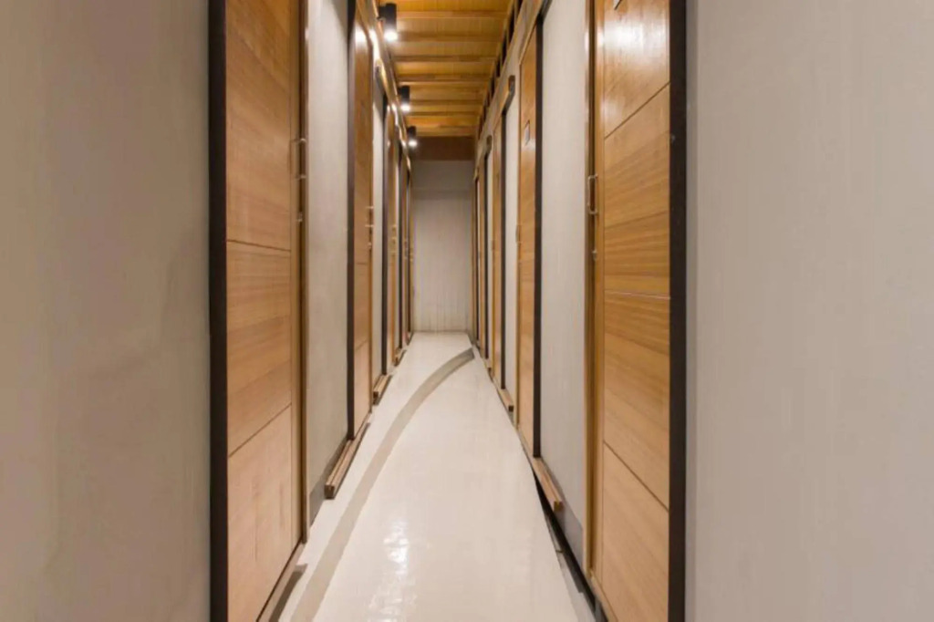 Holiday Station Hostel