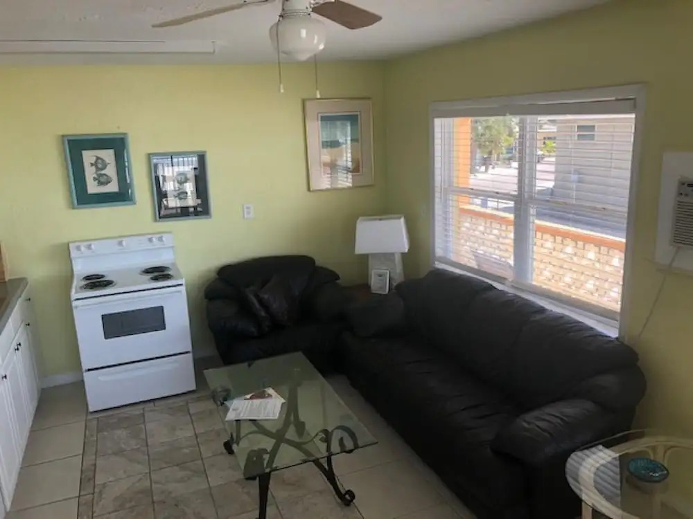 Misty Isles Redington Beachfront Suite 4