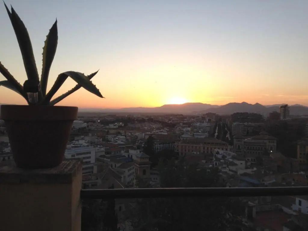 Carmen en el Albaicín con Jardin y Vistas
