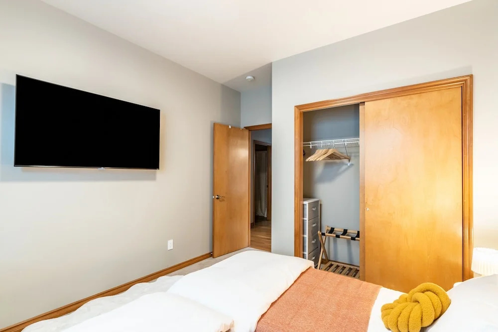 FIFA 2026 3BR + Daybed Midway Near Seattle & Vancouver