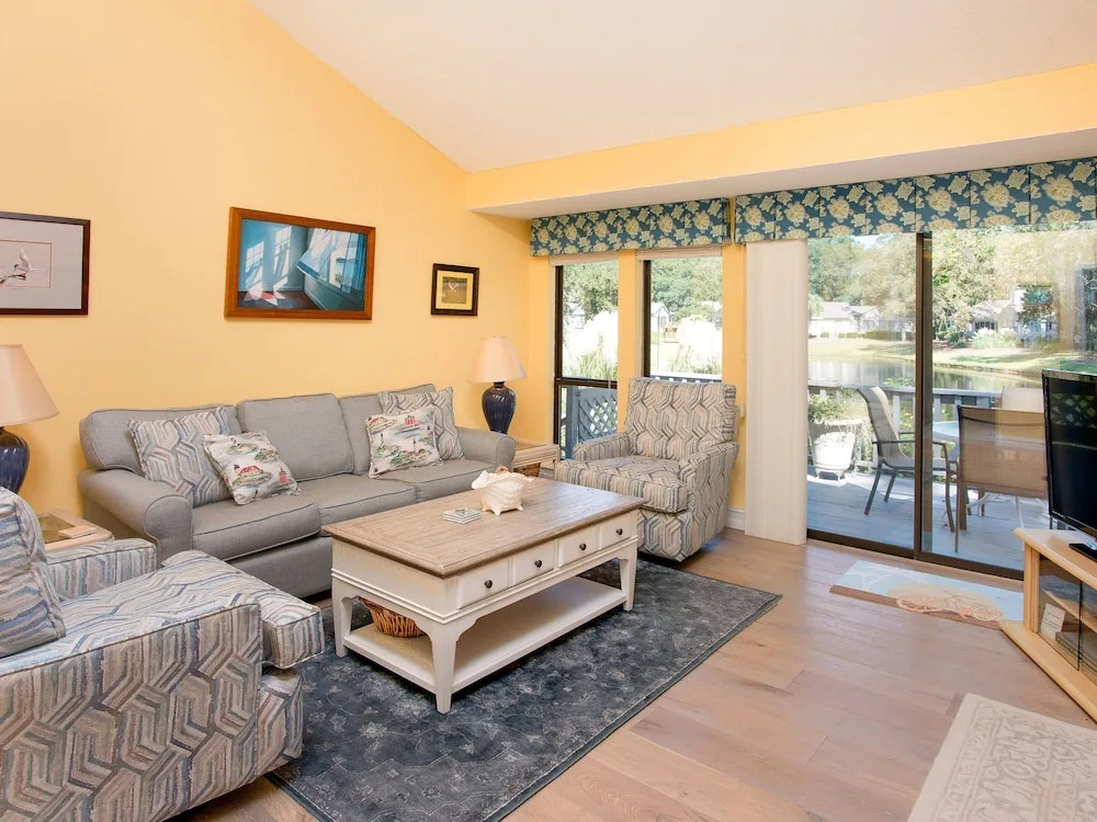 New Listing! Lake Forest Villa W/ Pool, Near Beach Villa