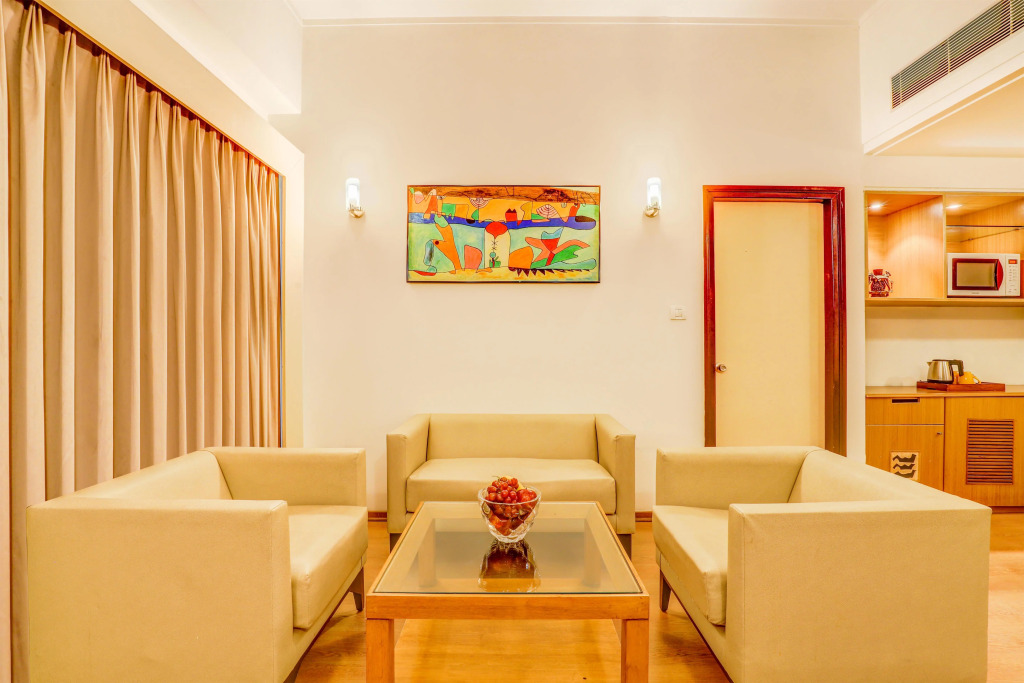 Lemon Tree Hotel, East Delhi Mall, Kaushambi