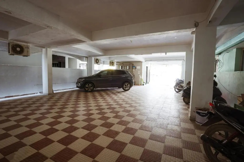 Mahasri Homestays Fully Furnished 2BHK & 1BHK Apartments