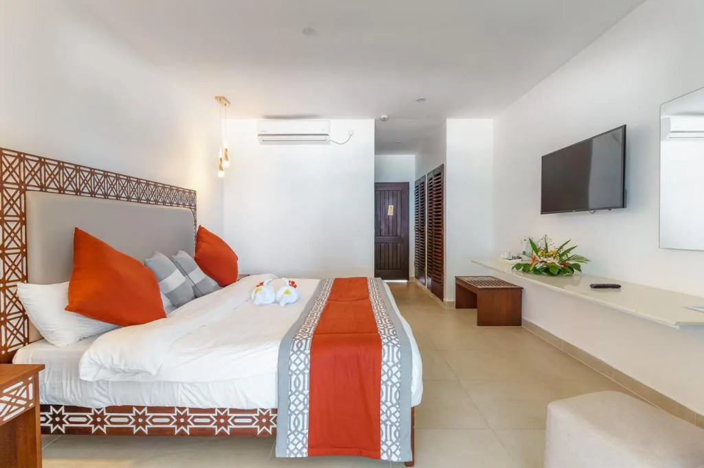 Southern Palms Beach Resort