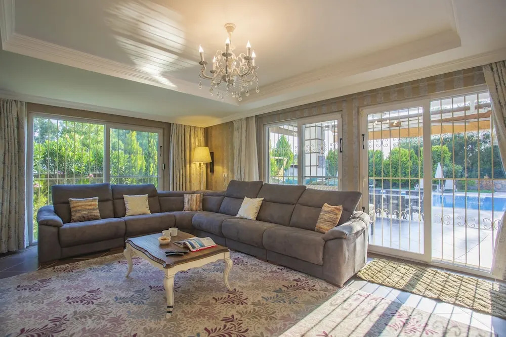 Four Seasons Villa 5