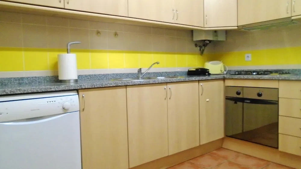 House with 3 Bedrooms in Albufeira, with Shared Pool, Enclosed Garden And Wifi