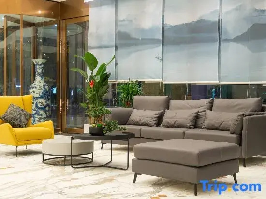 Echarm Plus Hotel (Nanning Railway Station Chaoyang Square)