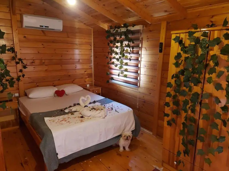 Zoe Glamping