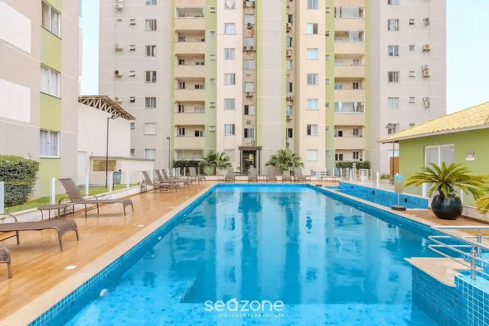Apt w/ BBQ & Balcony, 400m From the Beach Leaa0506