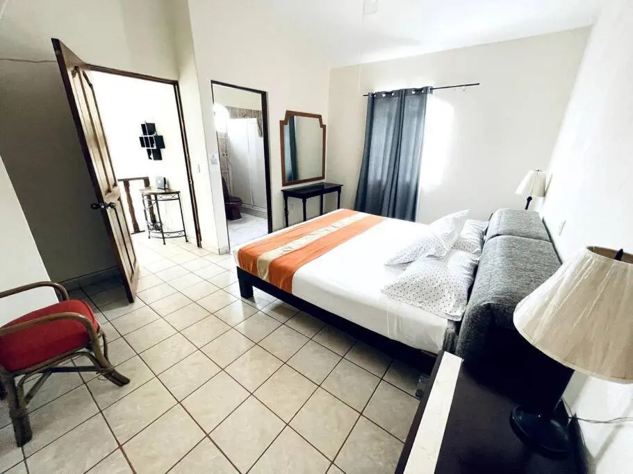 Casa grande con 4 habitaciones! Cerca del mar.