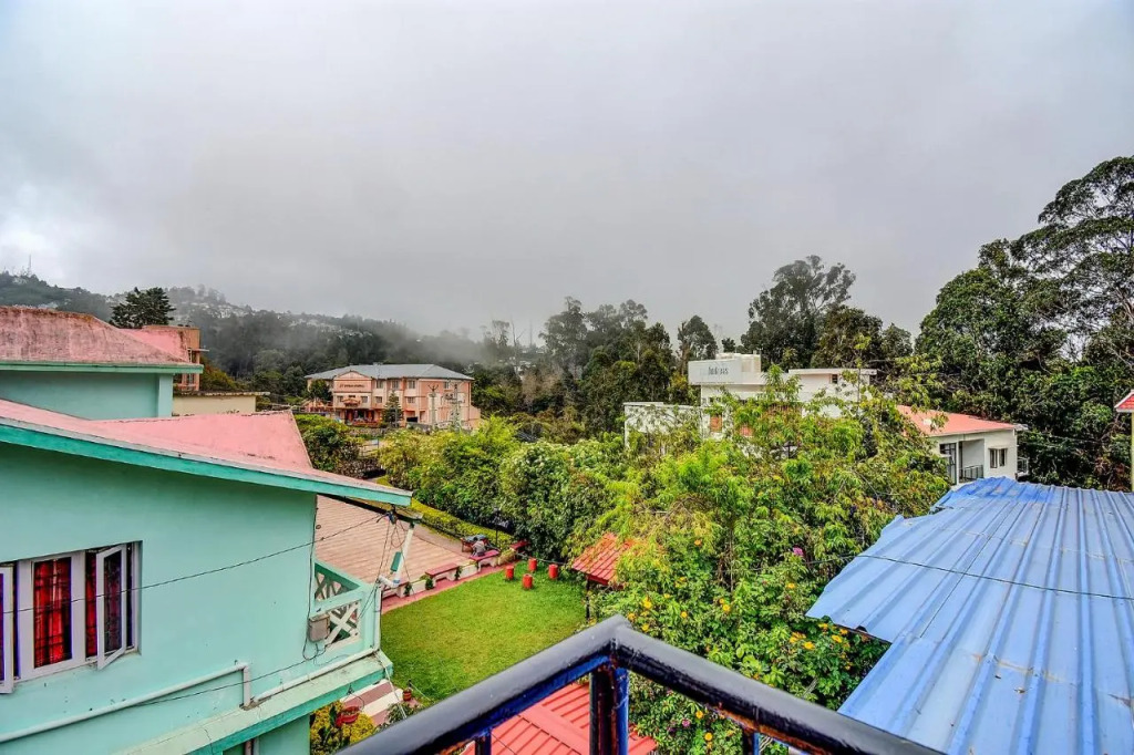 FabHotel KS Thayagam Residency