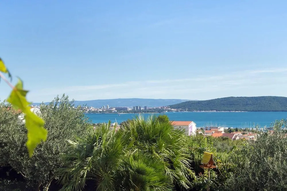 Villa Belezza Sleeps 8 With Pool