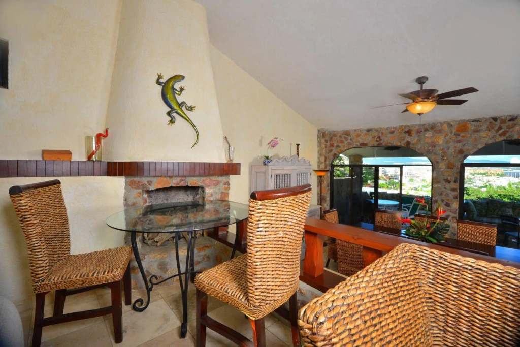 Villa los Geckos by Cabo Villas