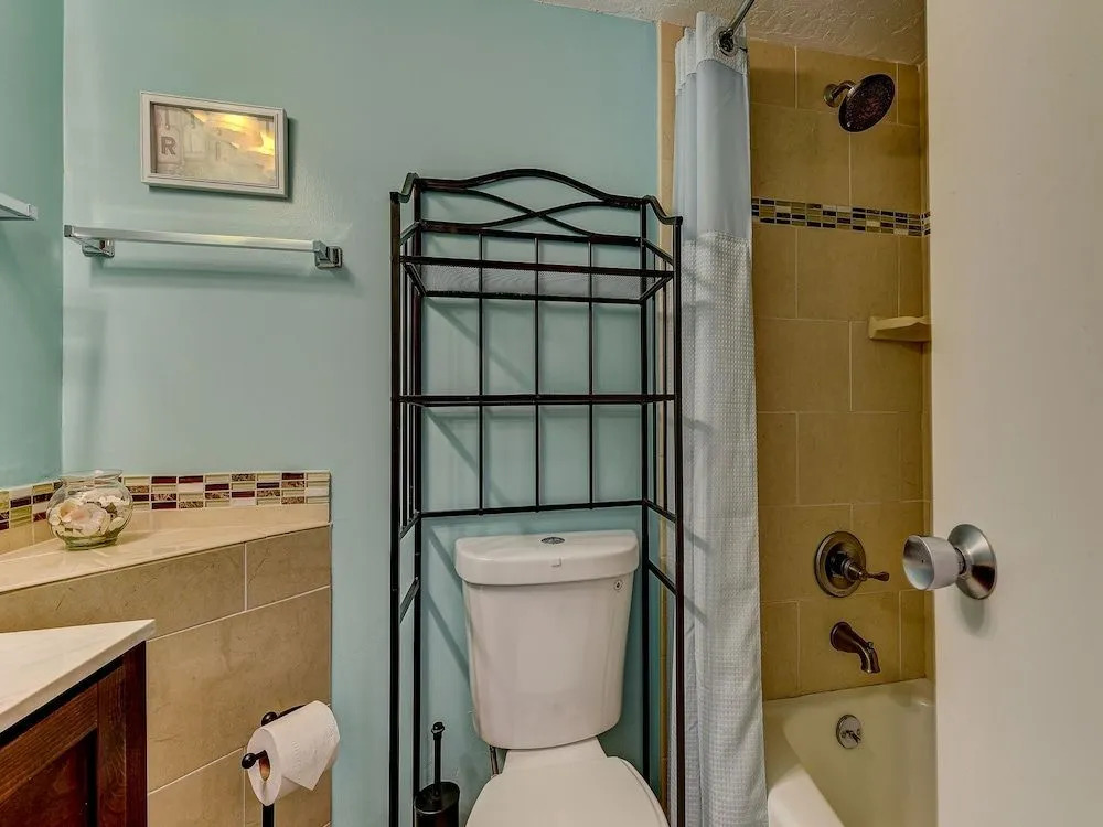Sunglow Resort 305 by Distinctive Beach Rentals
