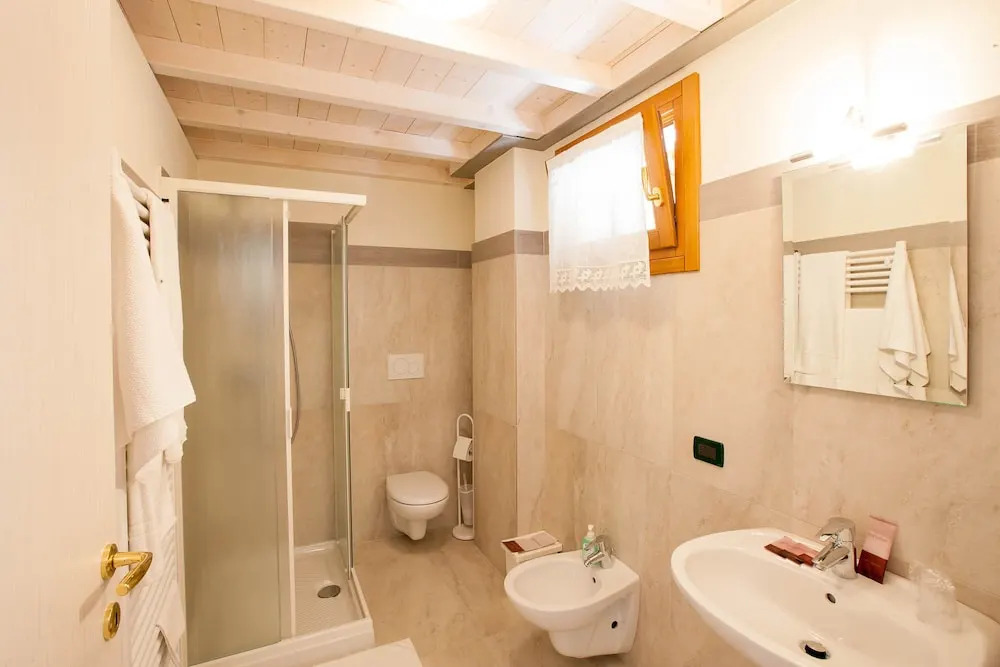 Agriturismo Crocerone B&B