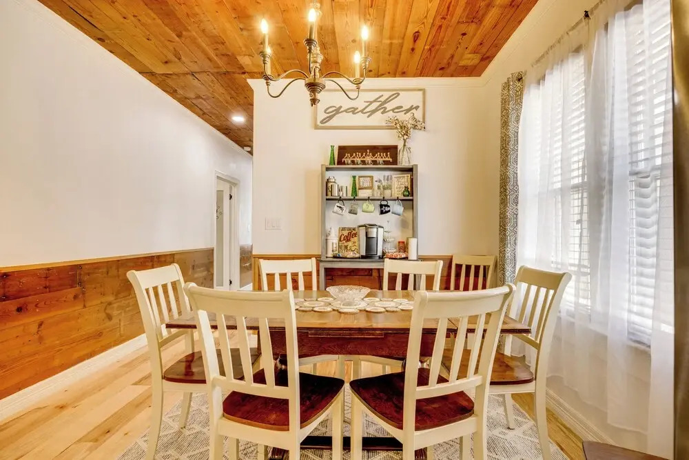 1 Mi to Landa Park: New Braunfels Home w/ Patio!