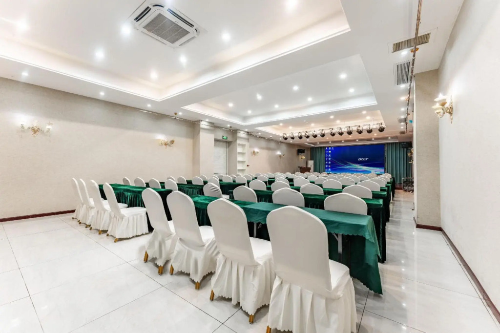 Haiyue Business Hotel ( Xiangyang New Wuzhong Wuyue Plaza Branch)