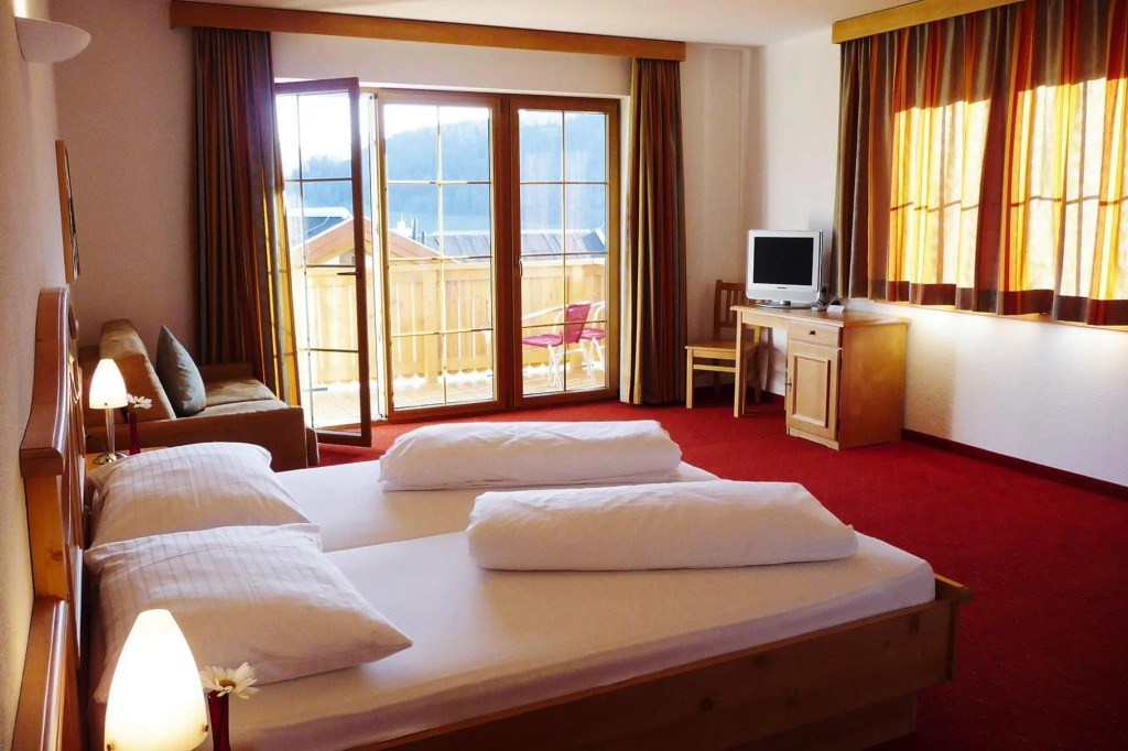 Alps Lodge