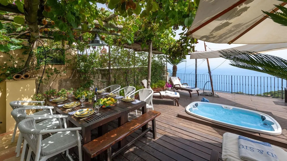 VILLA CASAROSSA NUMERO UNO 6, Emma Villas