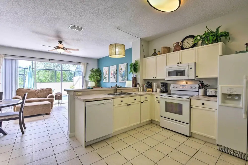 Private Pool Villa, 3mi to Disney with Game Room